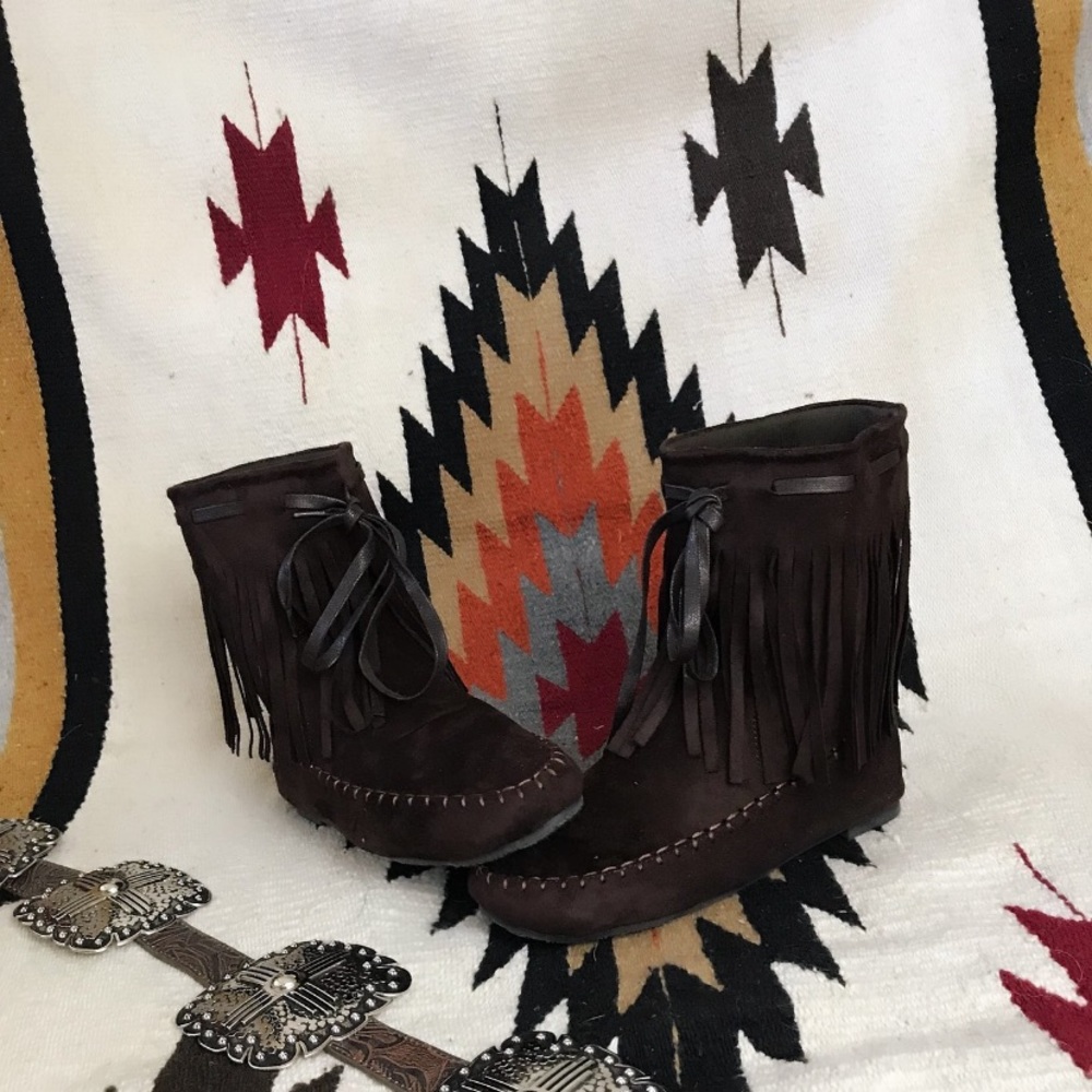 Fringe Moccasin